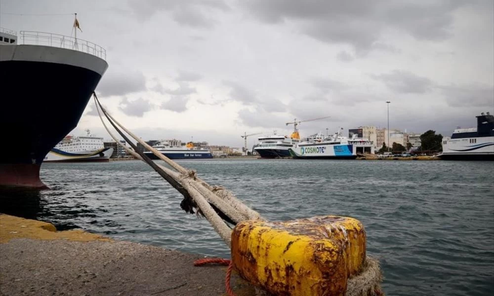 Ακυρώνονται ακτοπλοϊκά δρομολόγια λόγω των ισχυρών ανέμων